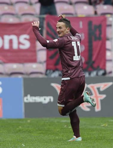 Steven Lang ouvre la voie au premier succès grenat en championnat (Servette-GC 2:0, 28.10.2012), www.servettefc.ch 